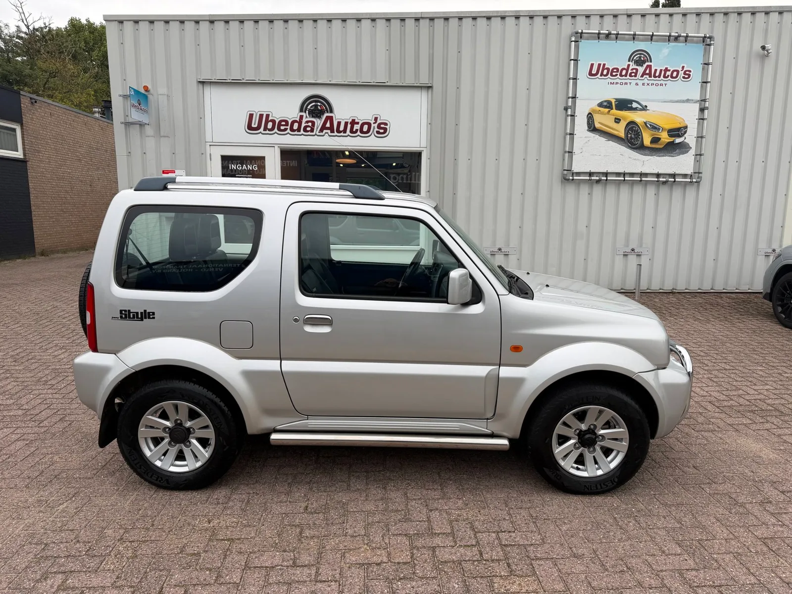 Suzuki Jimny (2011) — foto 1