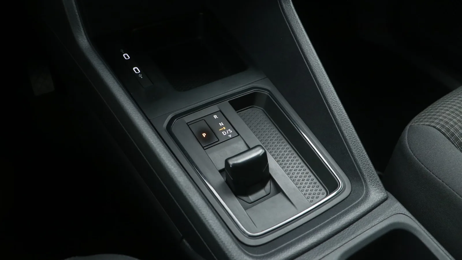 Volkswagen Caddy Maxi (2024) — foto 1