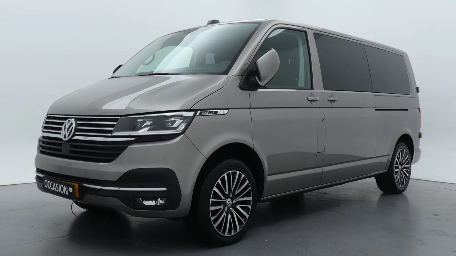 Volkswagen Transporter (2021) — foto 1