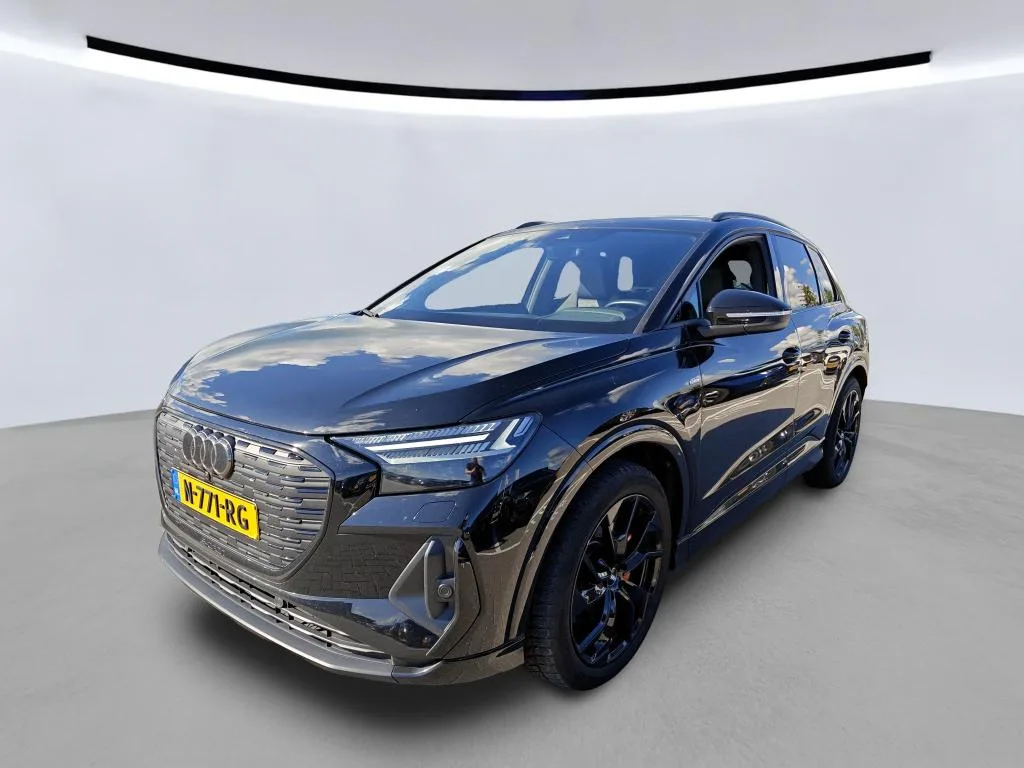 Audi Q4 e-tron (2021) — foto 1