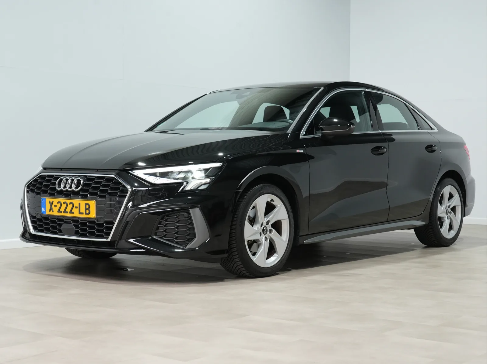 Audi A3 (2023) — foto 1