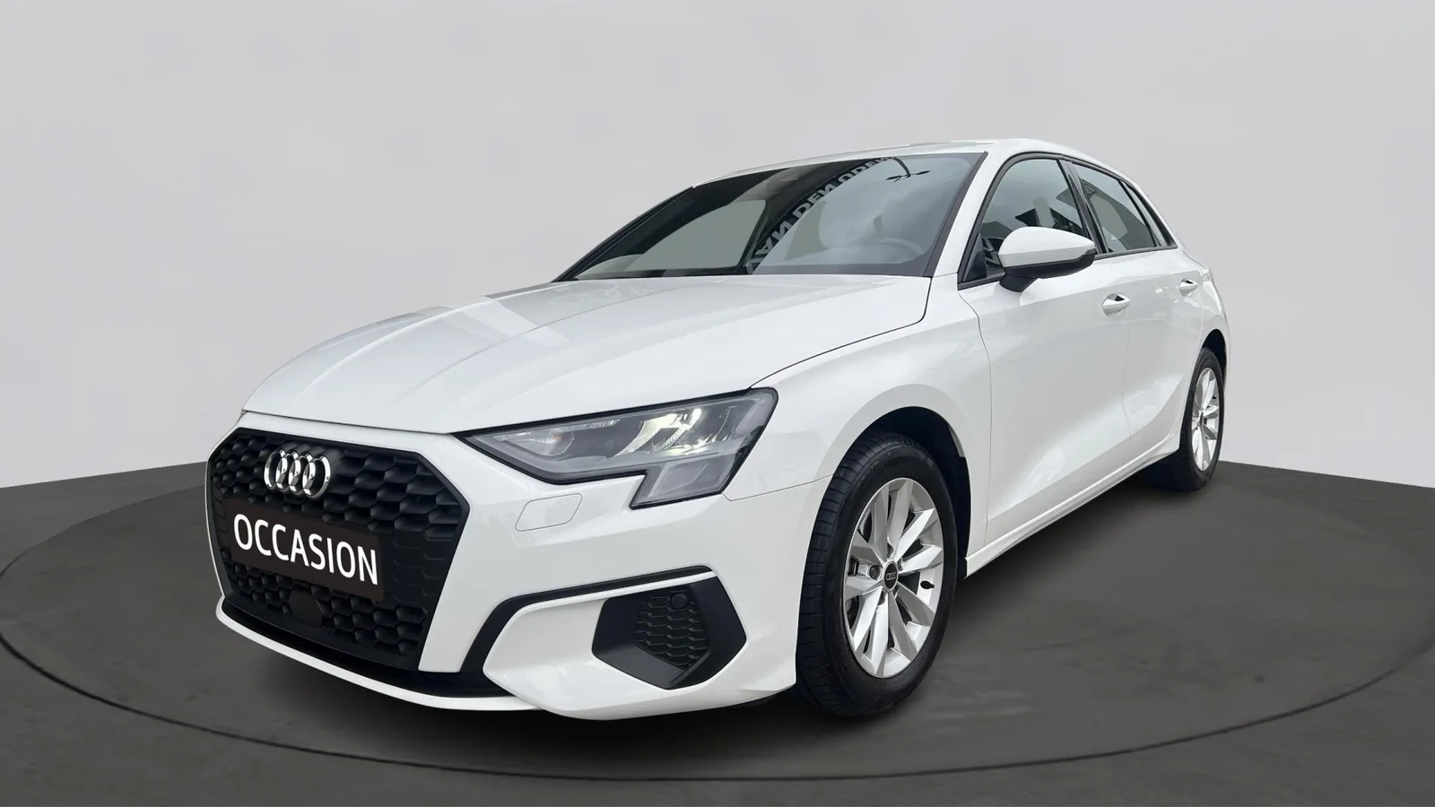Audi A3 (2023) — foto 1