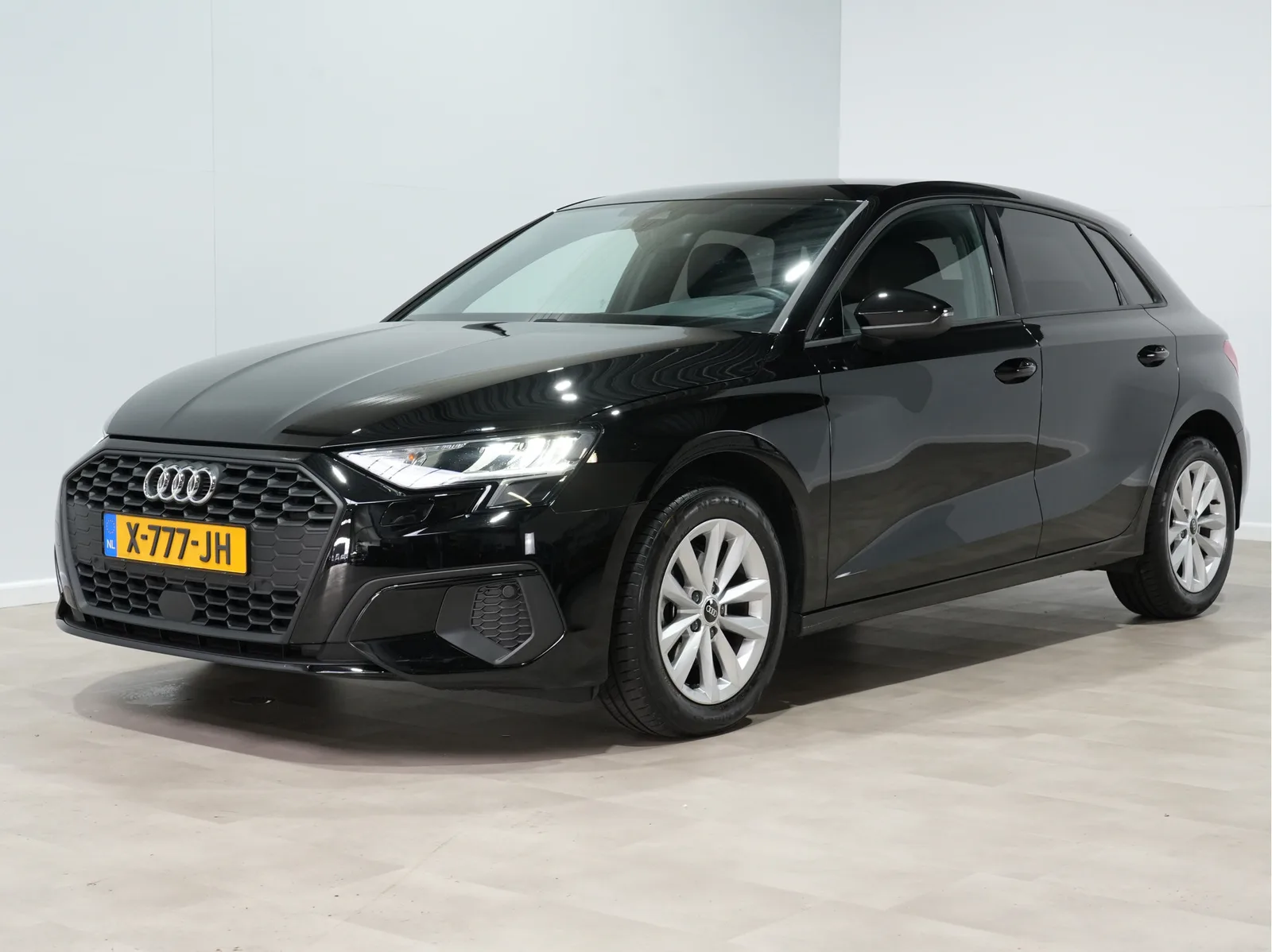 Audi A3 (2023) — foto 1