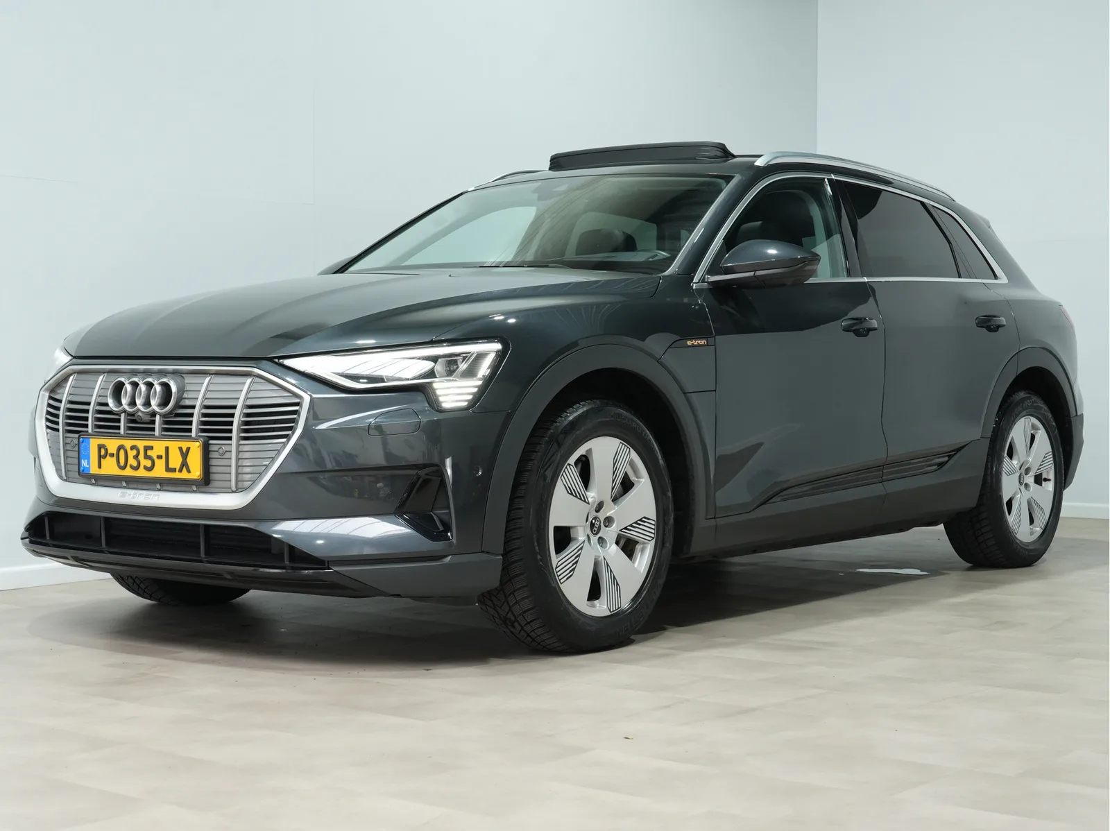 Audi e-tron (2021) — foto 1