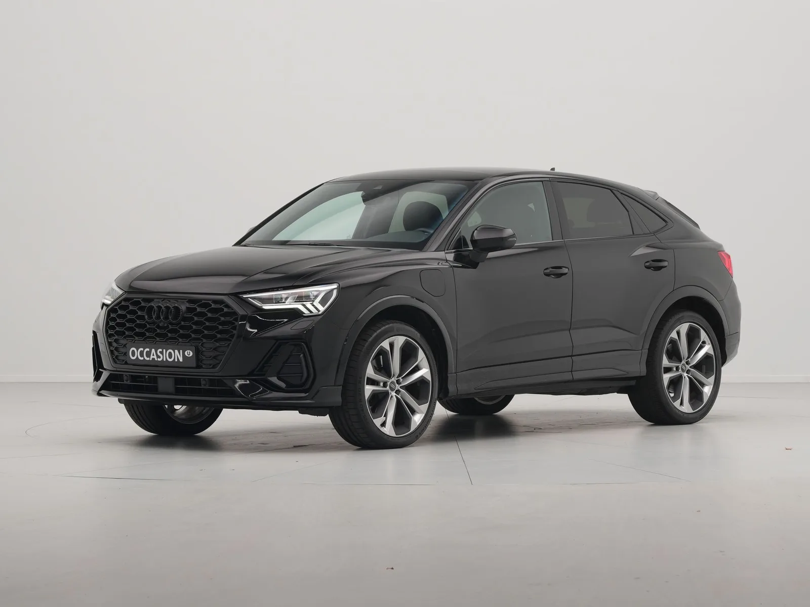 Audi Q3 (2021) — foto 1