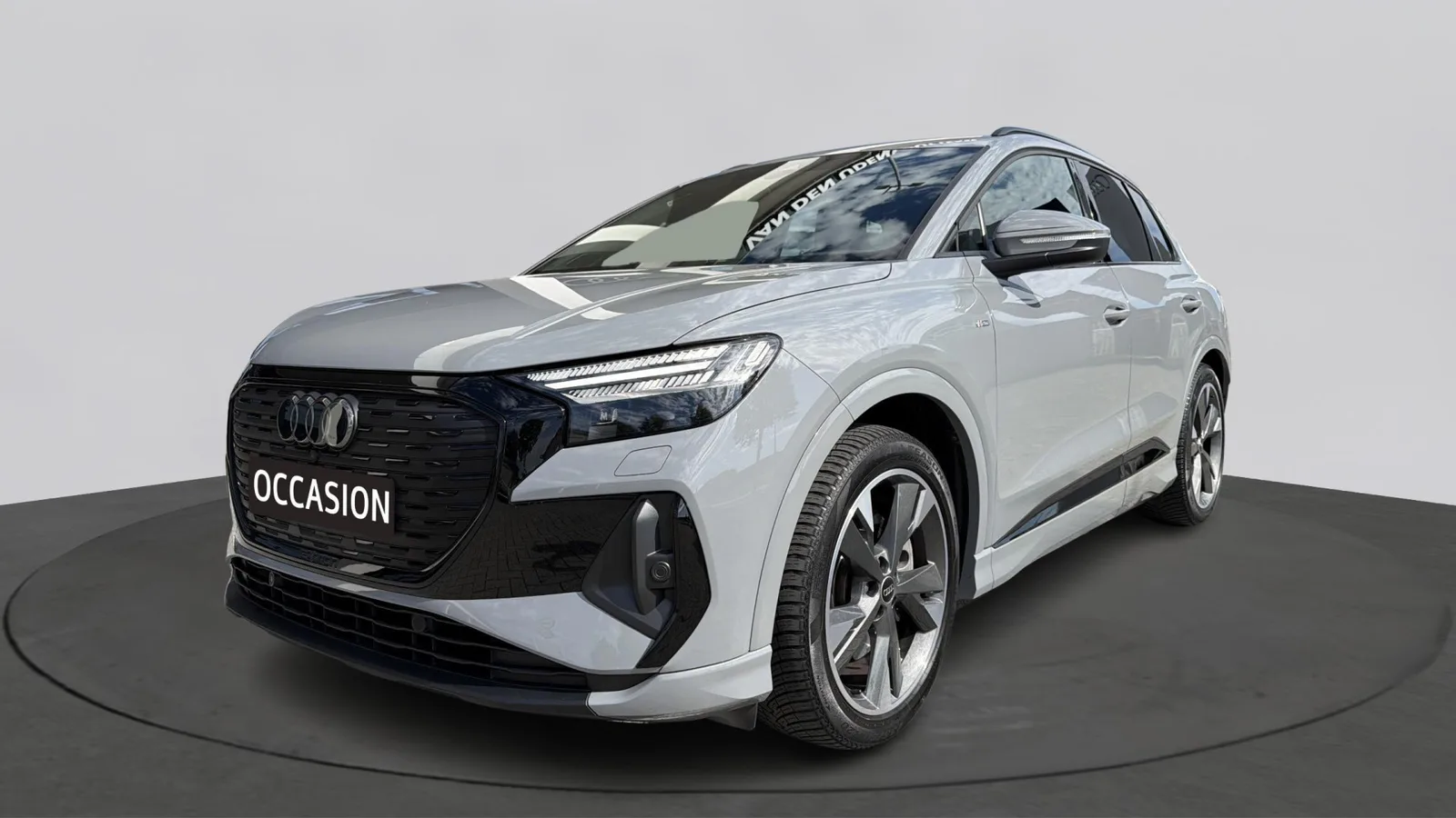 Audi Q4 e-tron (2021) — foto 1