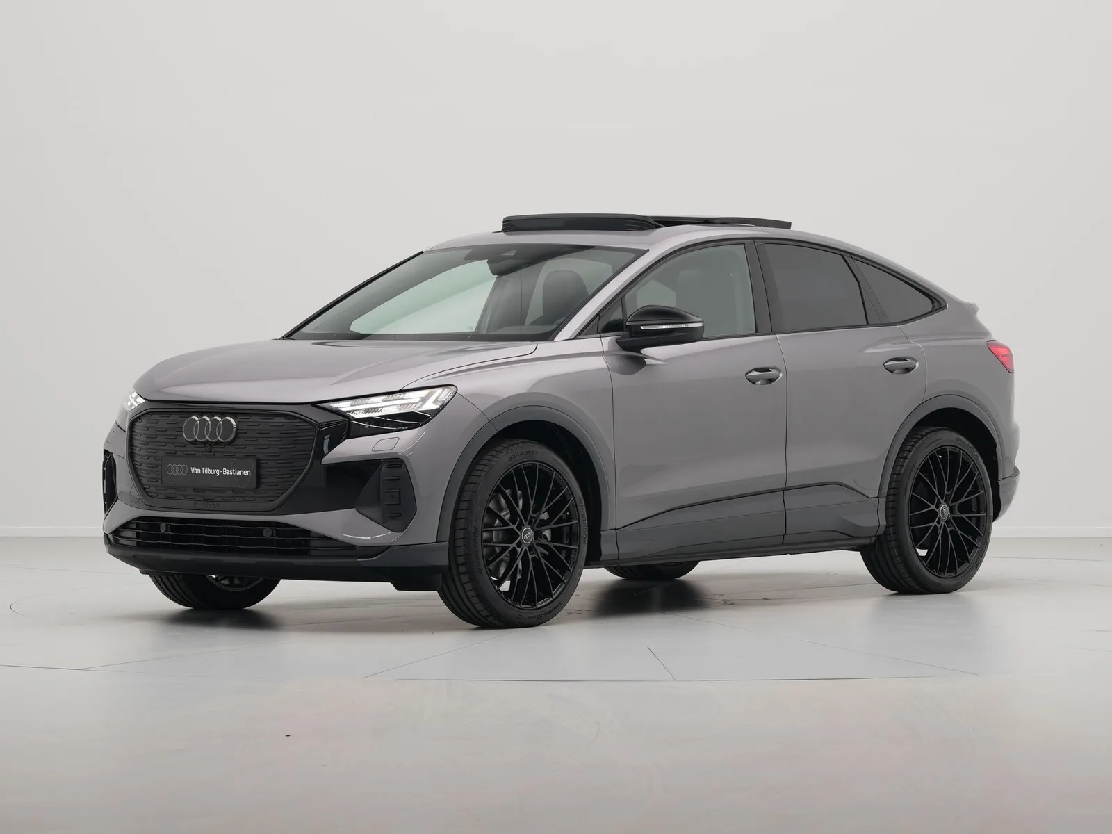 Audi Q4 e-tron (2024) — foto 1