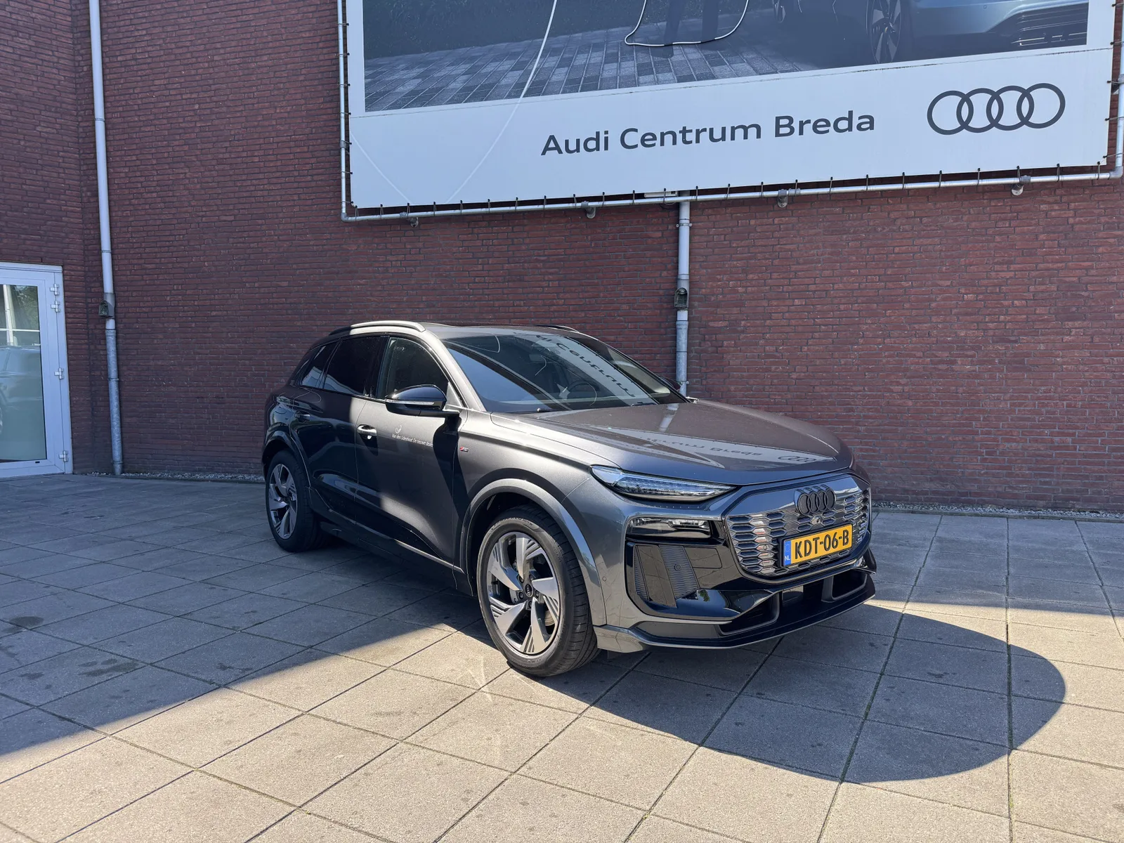 Audi Q6 e-tron (2026) — foto 1