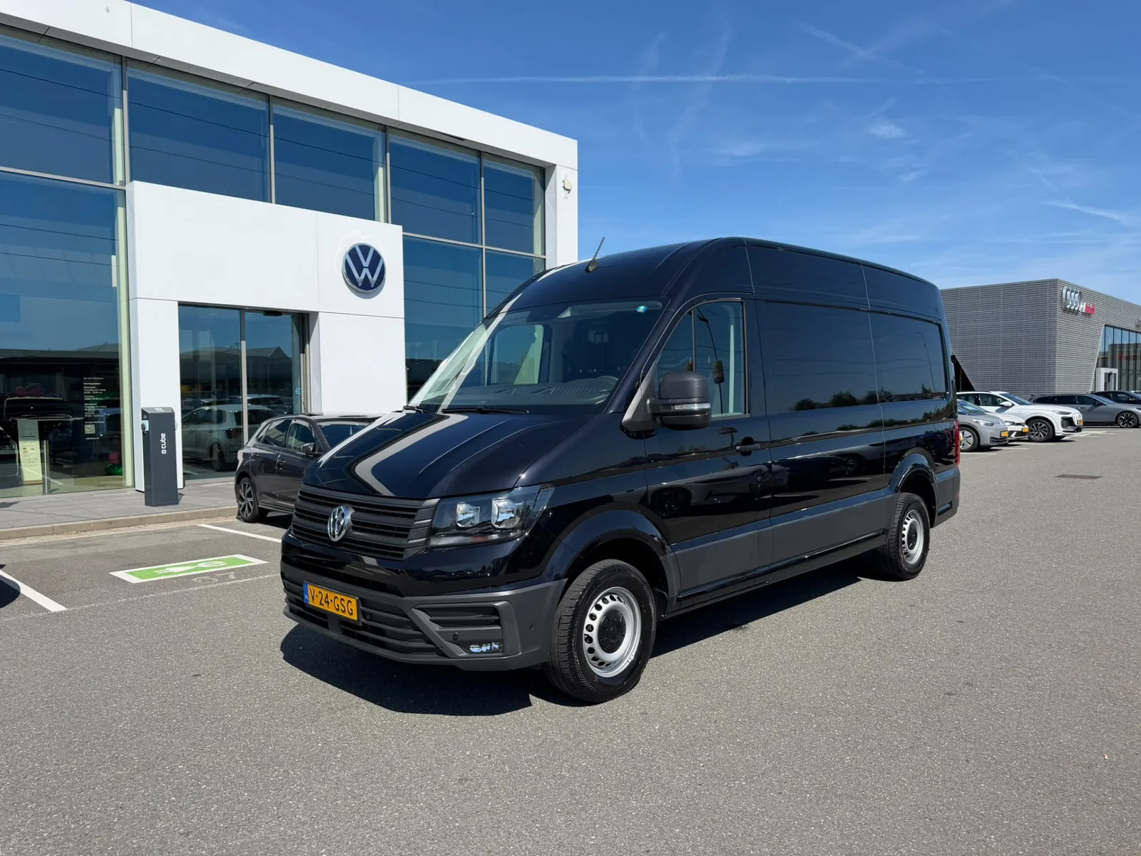Volkswagen Crafter (2024) — foto 1
