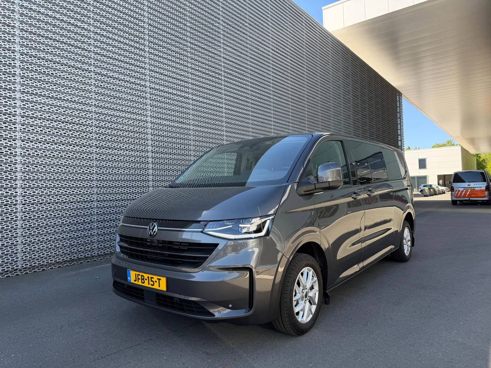 Volkswagen E-Caravelle (2025) — foto 1