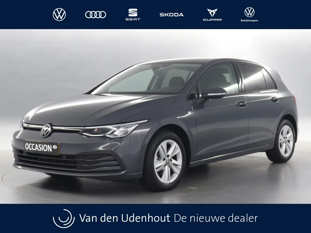 Volkswagen Golf (2023) — foto 1