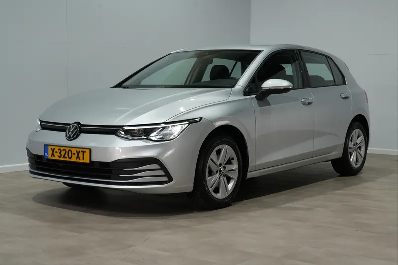 Volkswagen Golf (2024)
