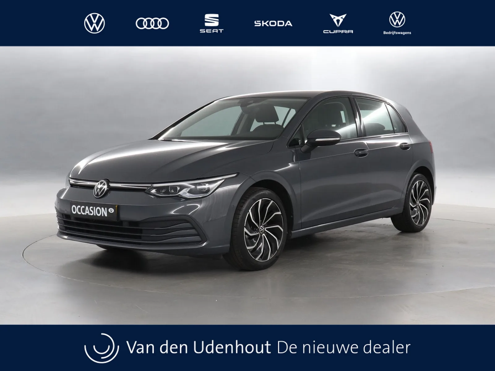 Volkswagen Golf (2021) — foto 1