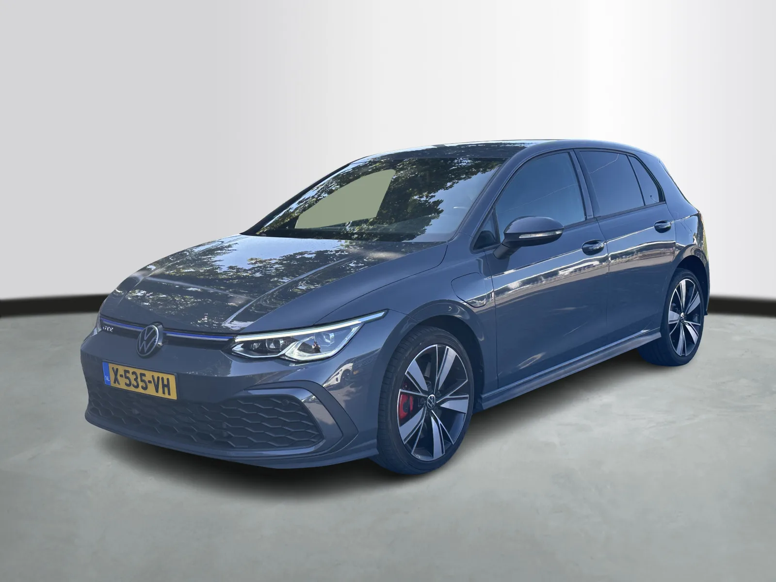 Volkswagen Golf (2021) — foto 1
