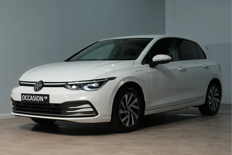 Volkswagen Golf (2022)
