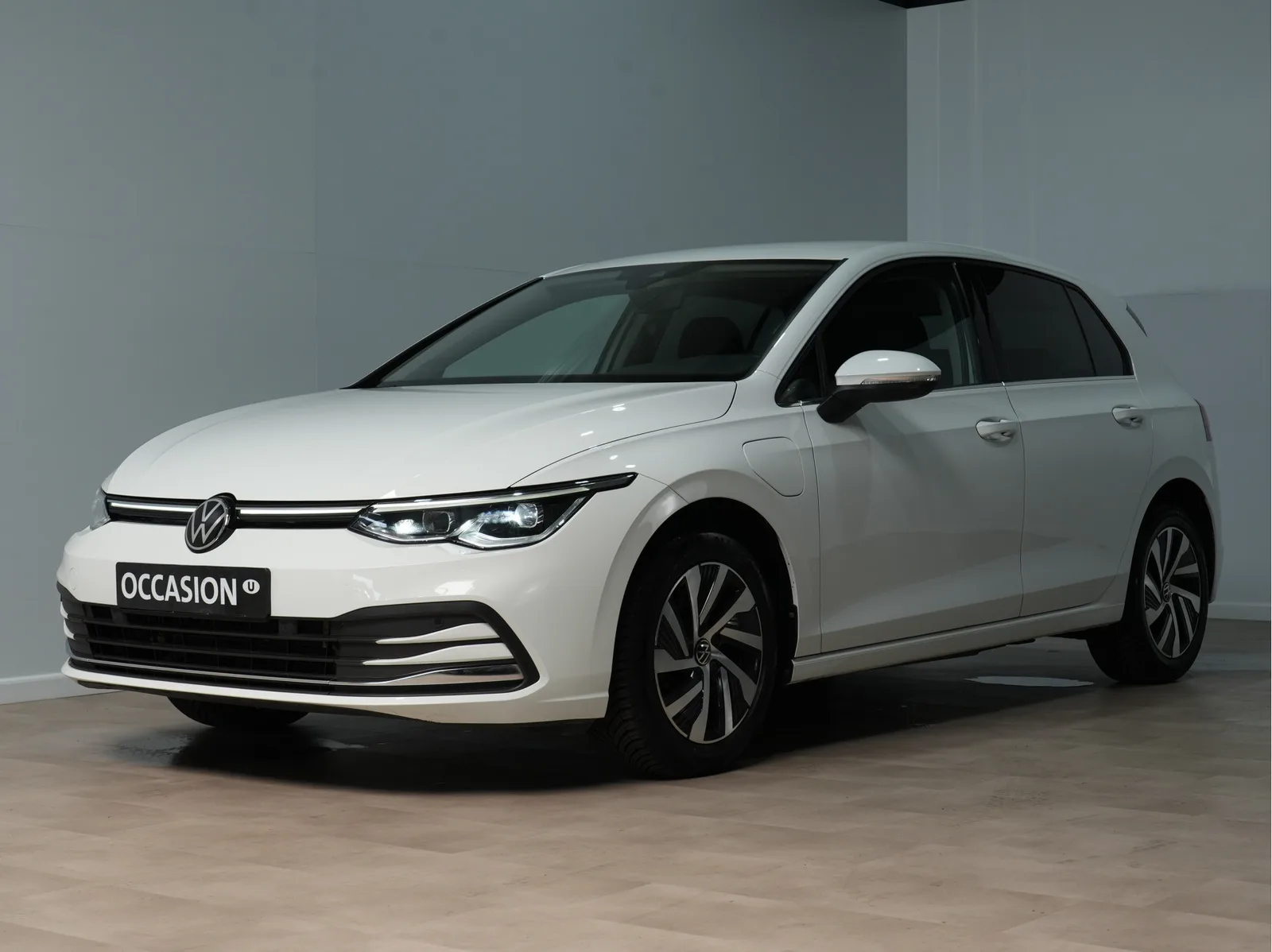 Volkswagen Golf (2022) — foto 1