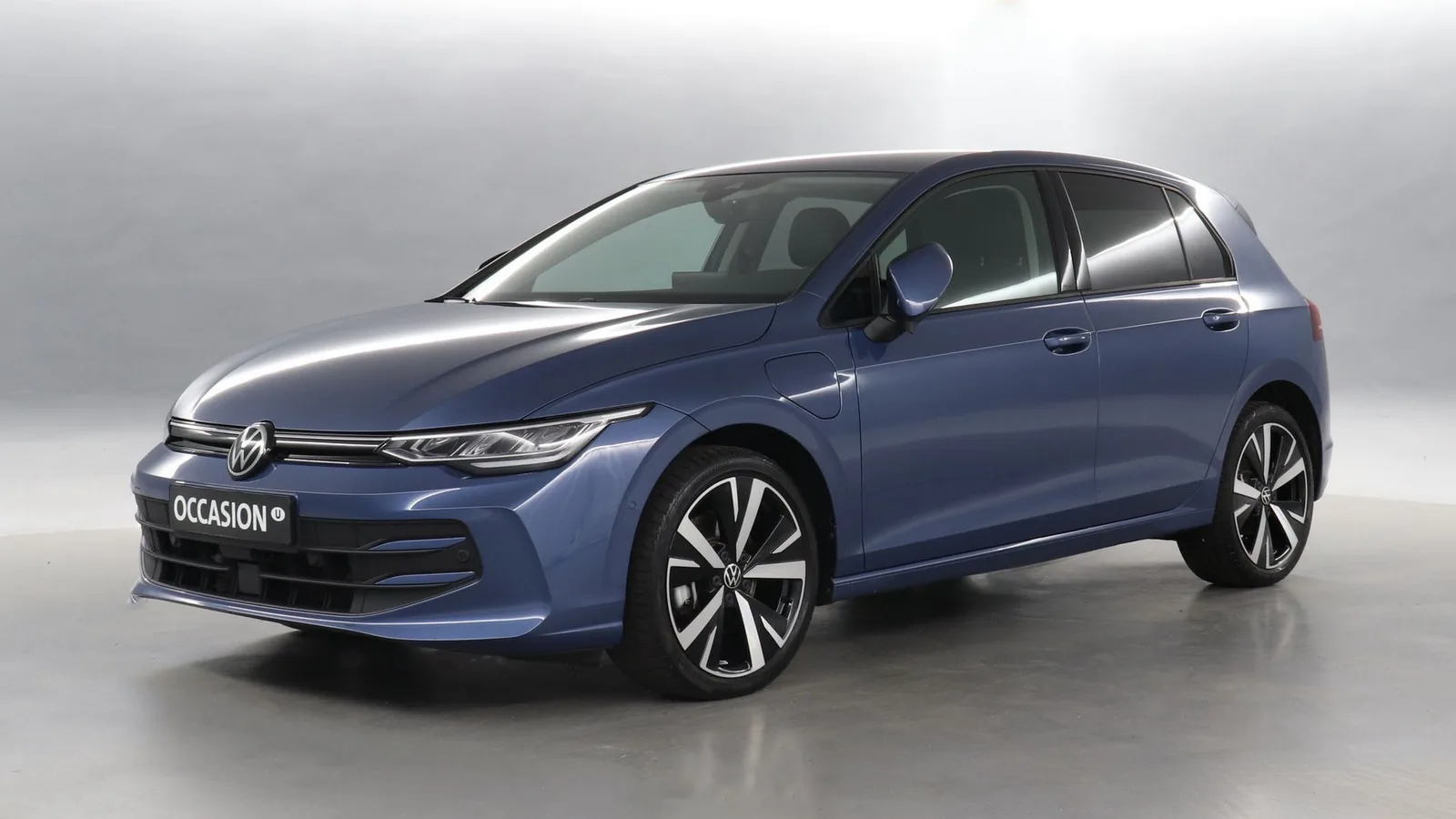 Volkswagen Golf (2025) — foto 1