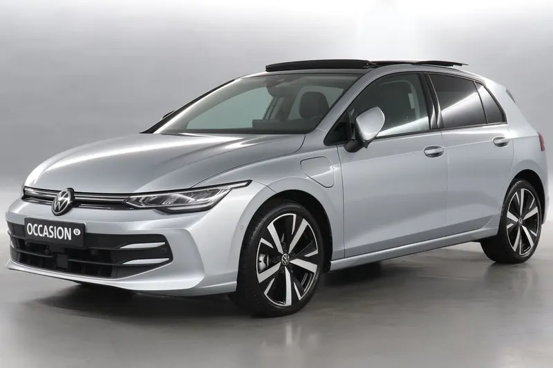 Volkswagen Golf (2025)