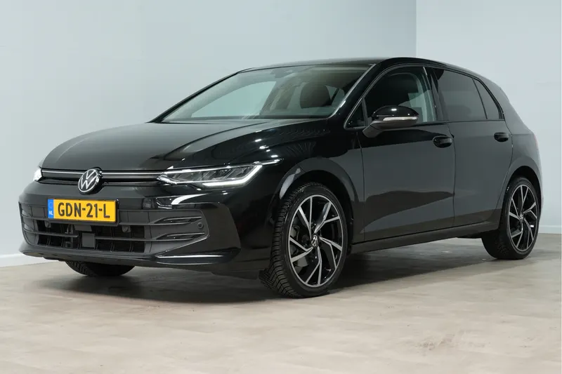 Volkswagen Golf (2024)