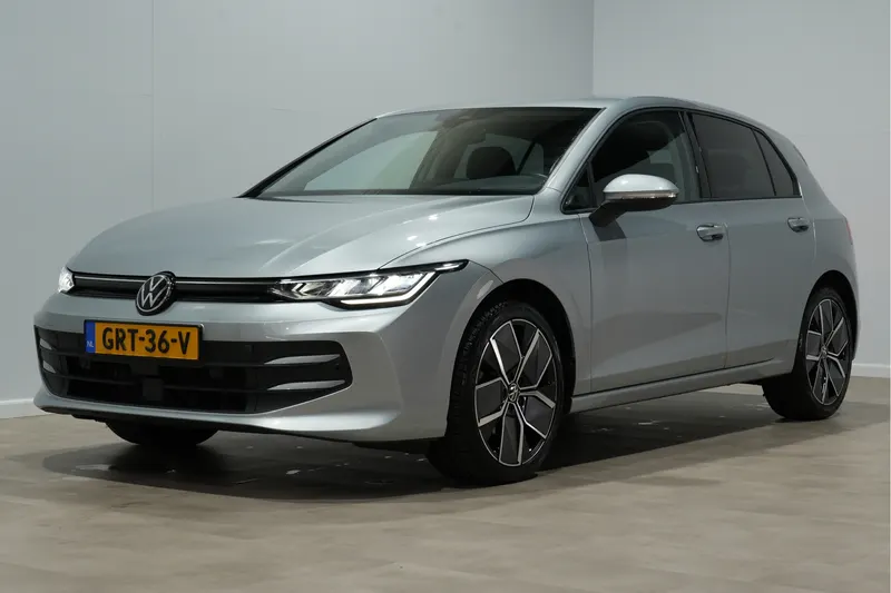 Volkswagen Golf (2024)