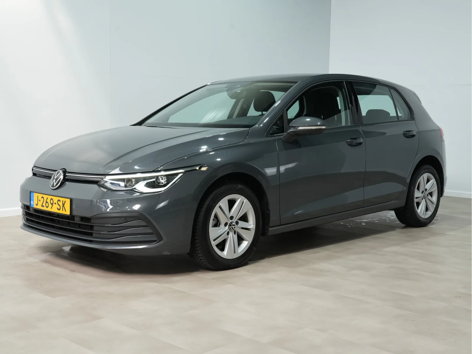 Volkswagen Golf (2020) — foto 1
