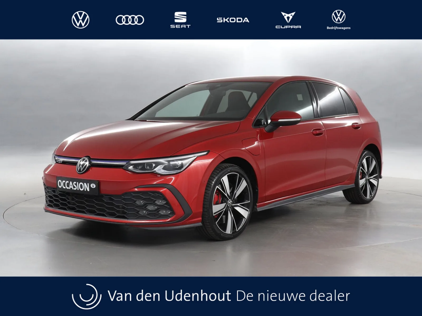 Volkswagen Golf (2022) — foto 1