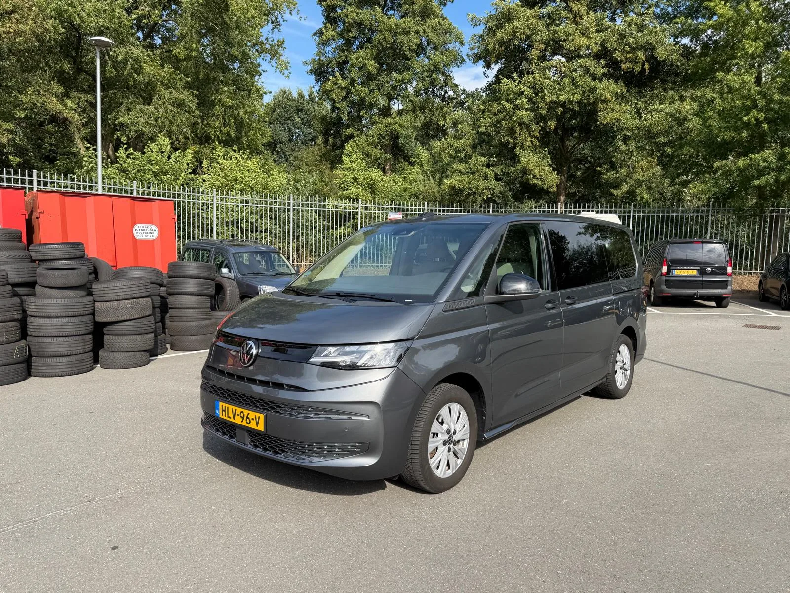 Volkswagen Multivan (2025) — foto 1