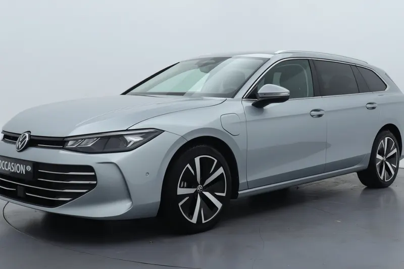 Volkswagen Passat (2024)