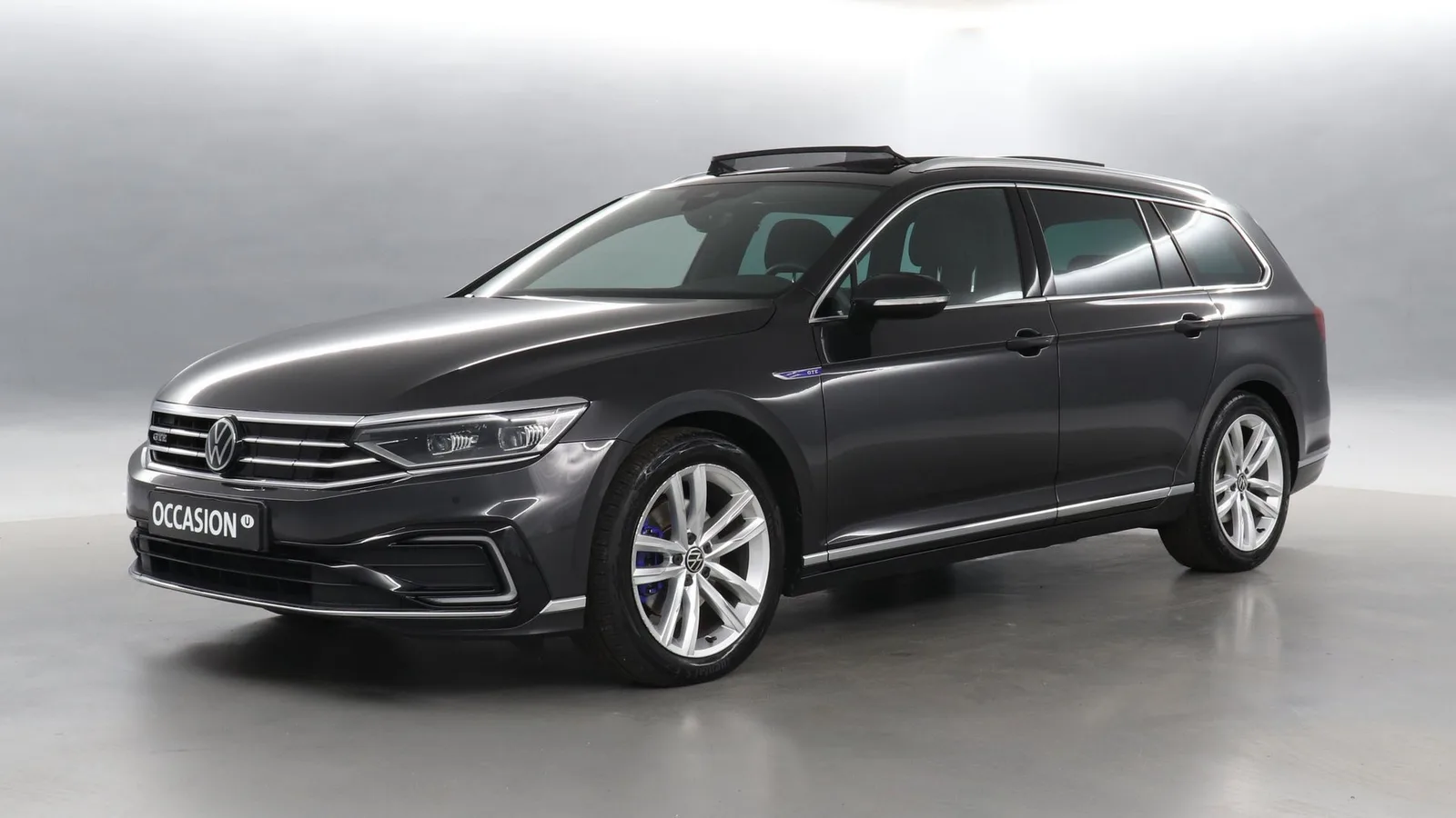 Volkswagen Passat (2023) — foto 1