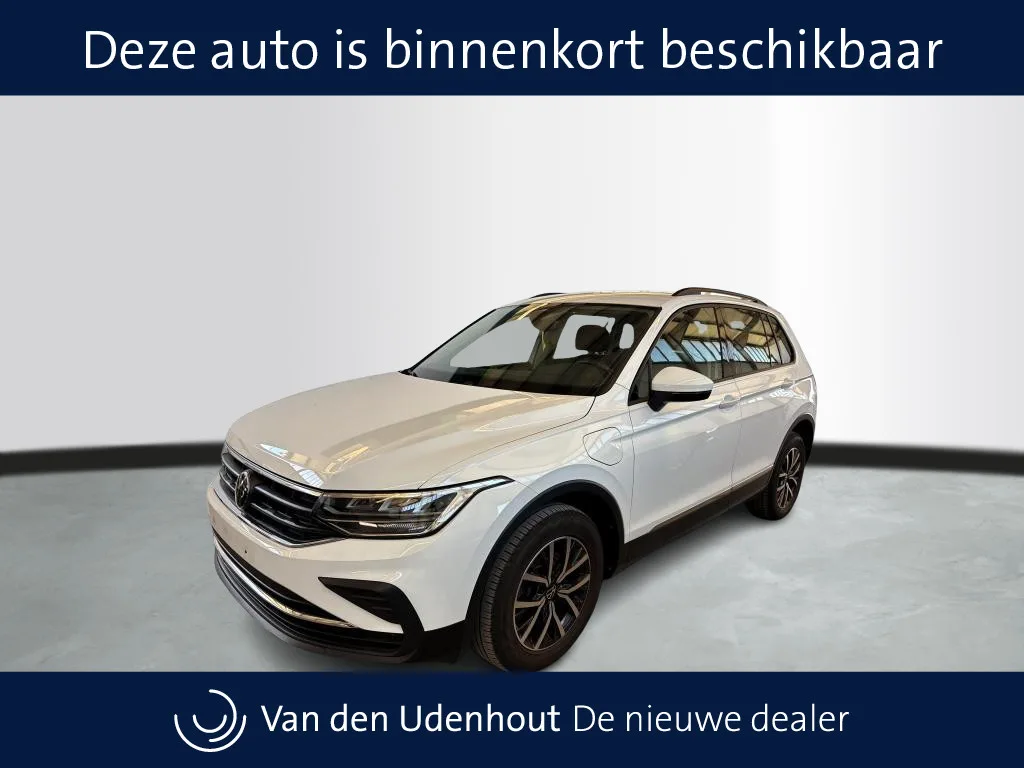 Volkswagen Tiguan (2022) — foto 1