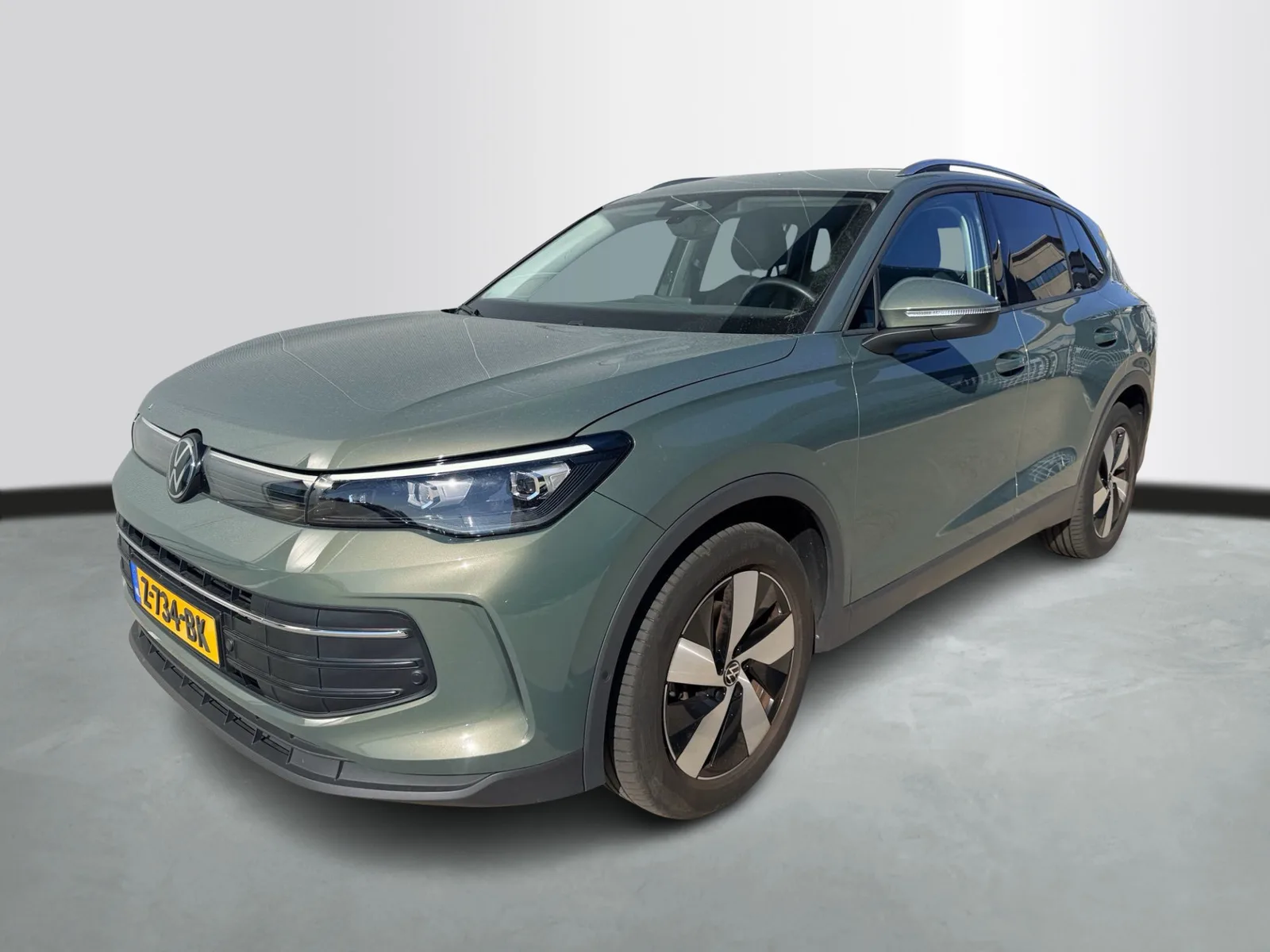 Volkswagen Tiguan (2024) — foto 1
