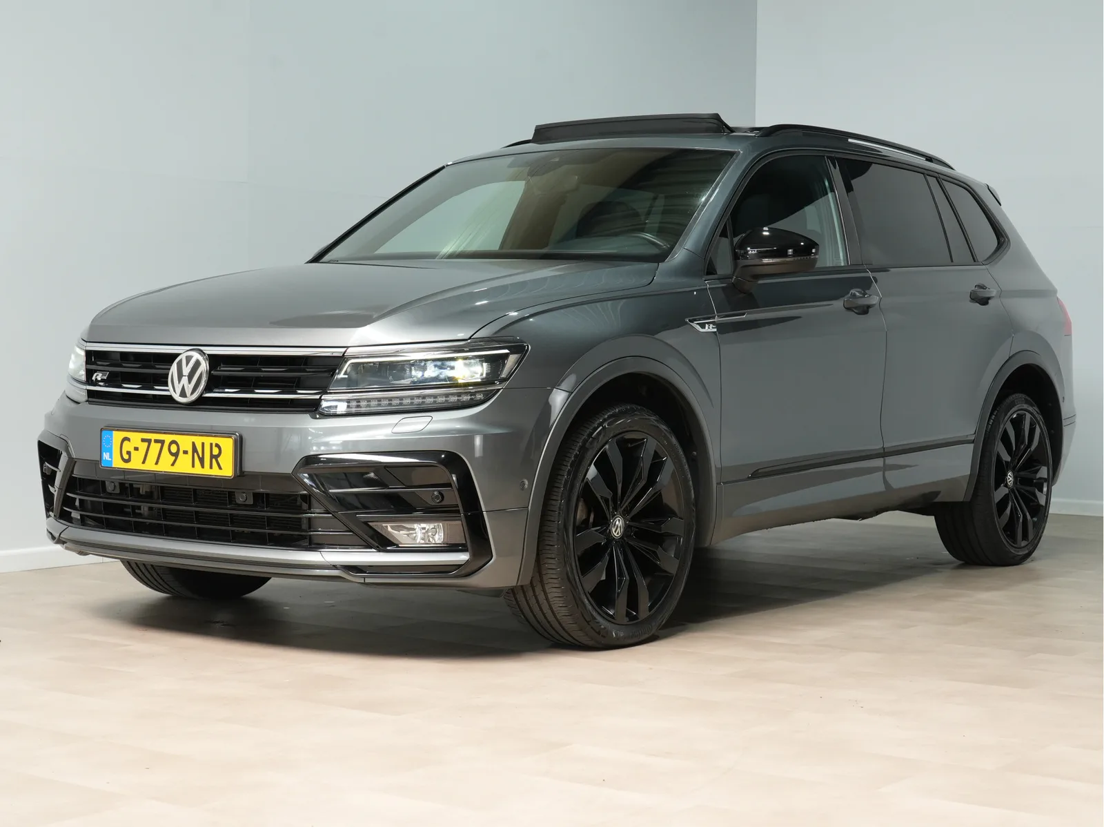 Volkswagen Tiguan (2020) — foto 1