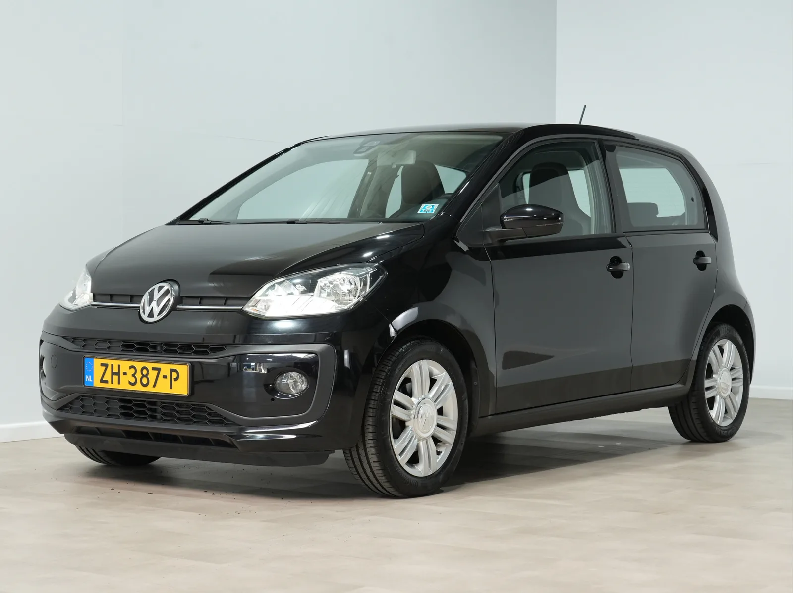 Volkswagen Up! (2019) — foto 1
