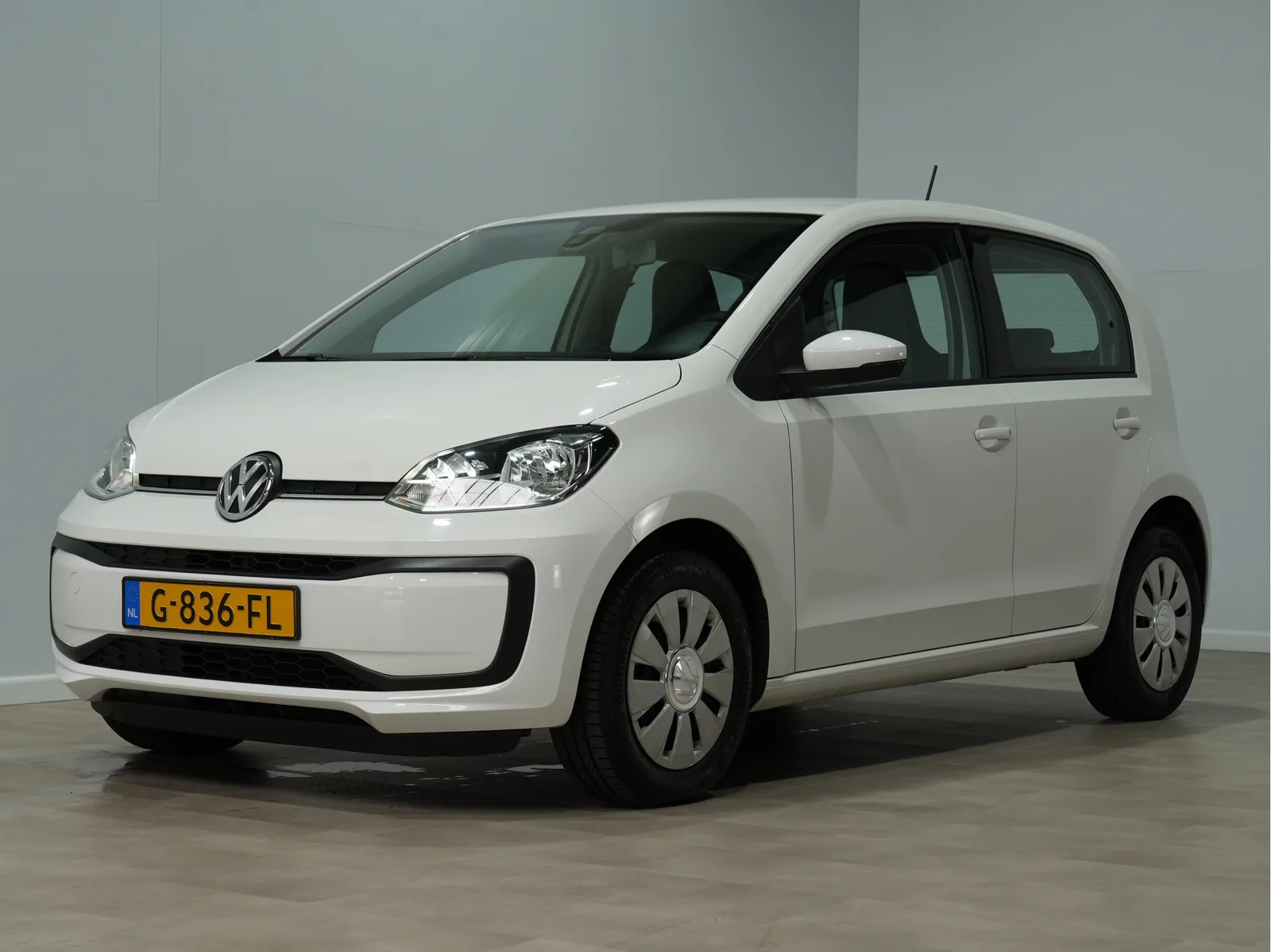 Volkswagen Up! (2019) — foto 1
