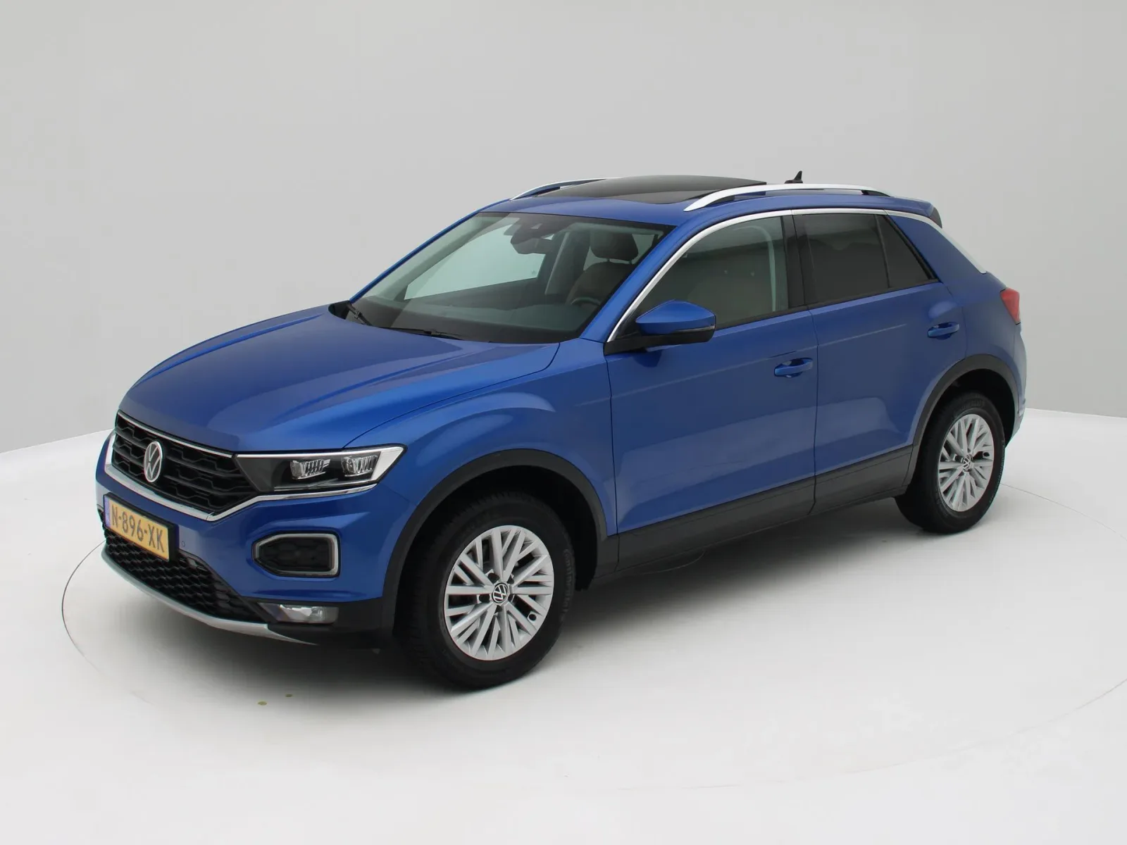 Volkswagen T-Roc (2022) — foto 1