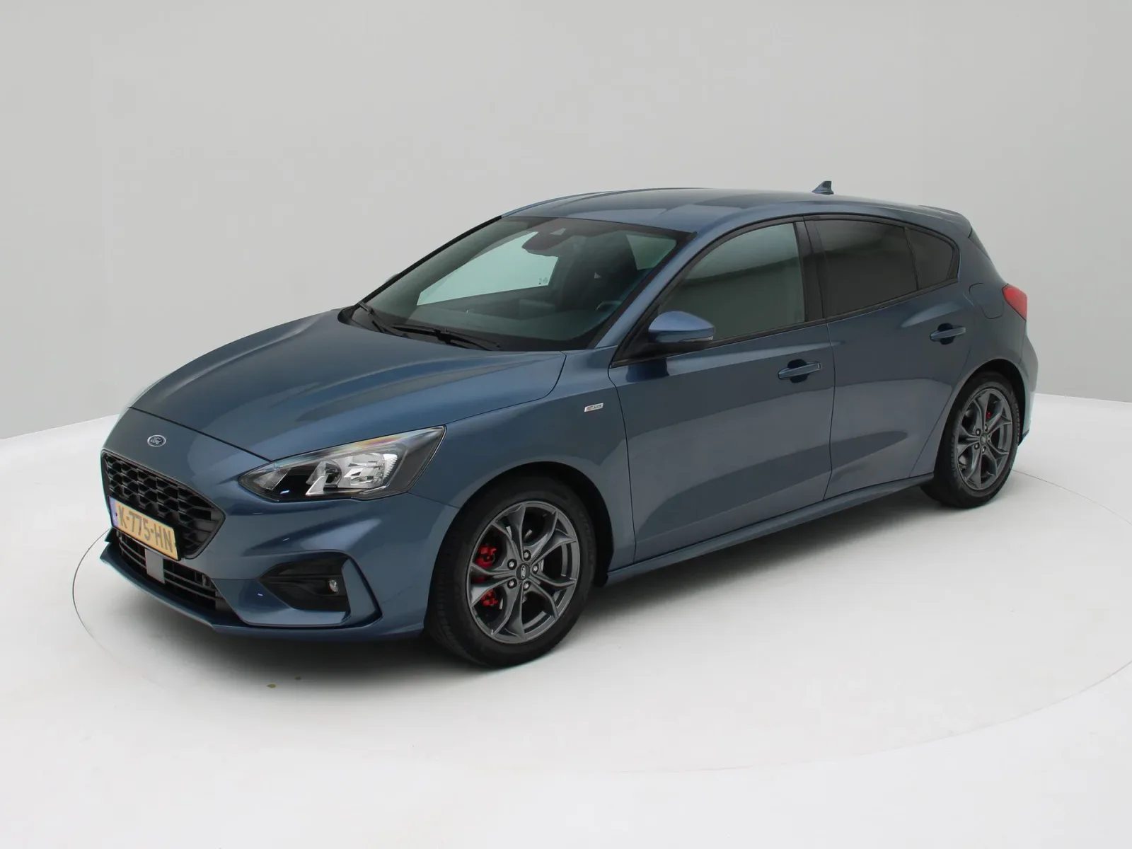Ford Focus (2021) — foto 1