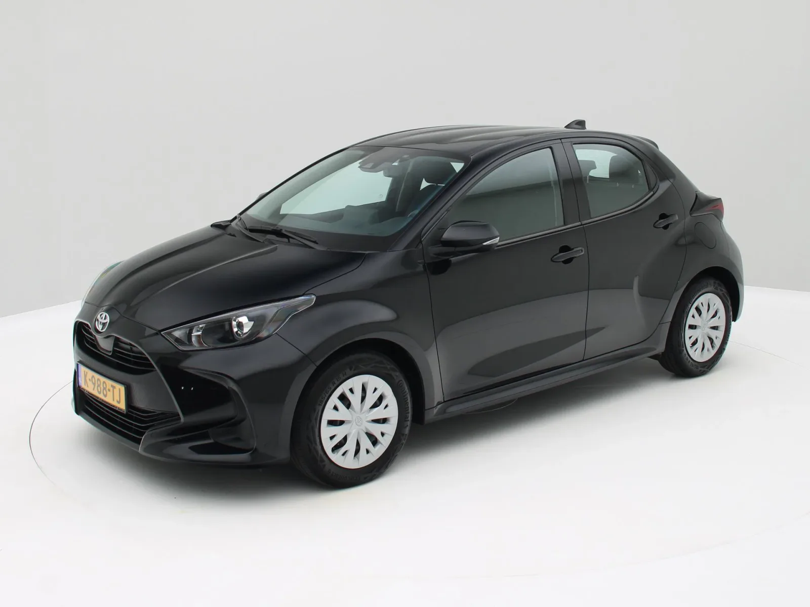Toyota Yaris (2021) — foto 1