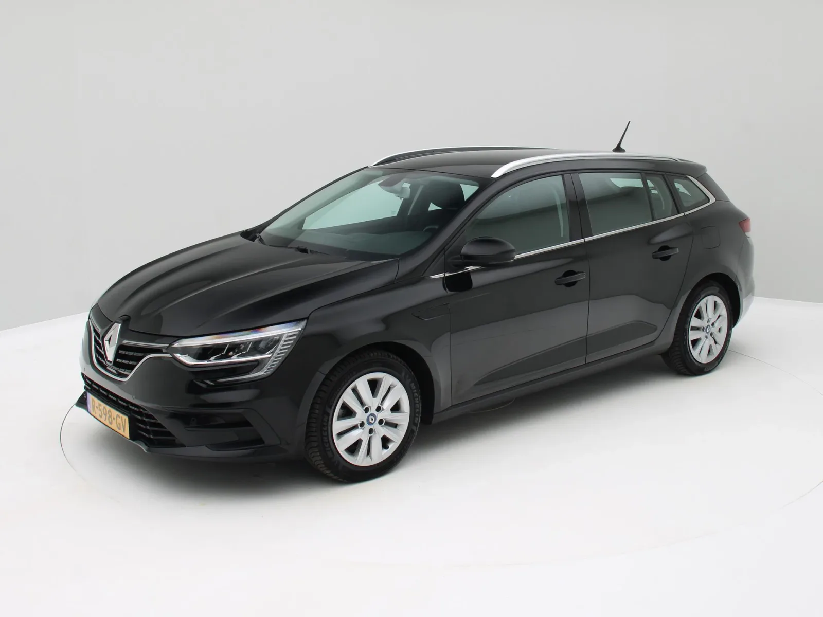 Renault Mégane (2022) — foto 1