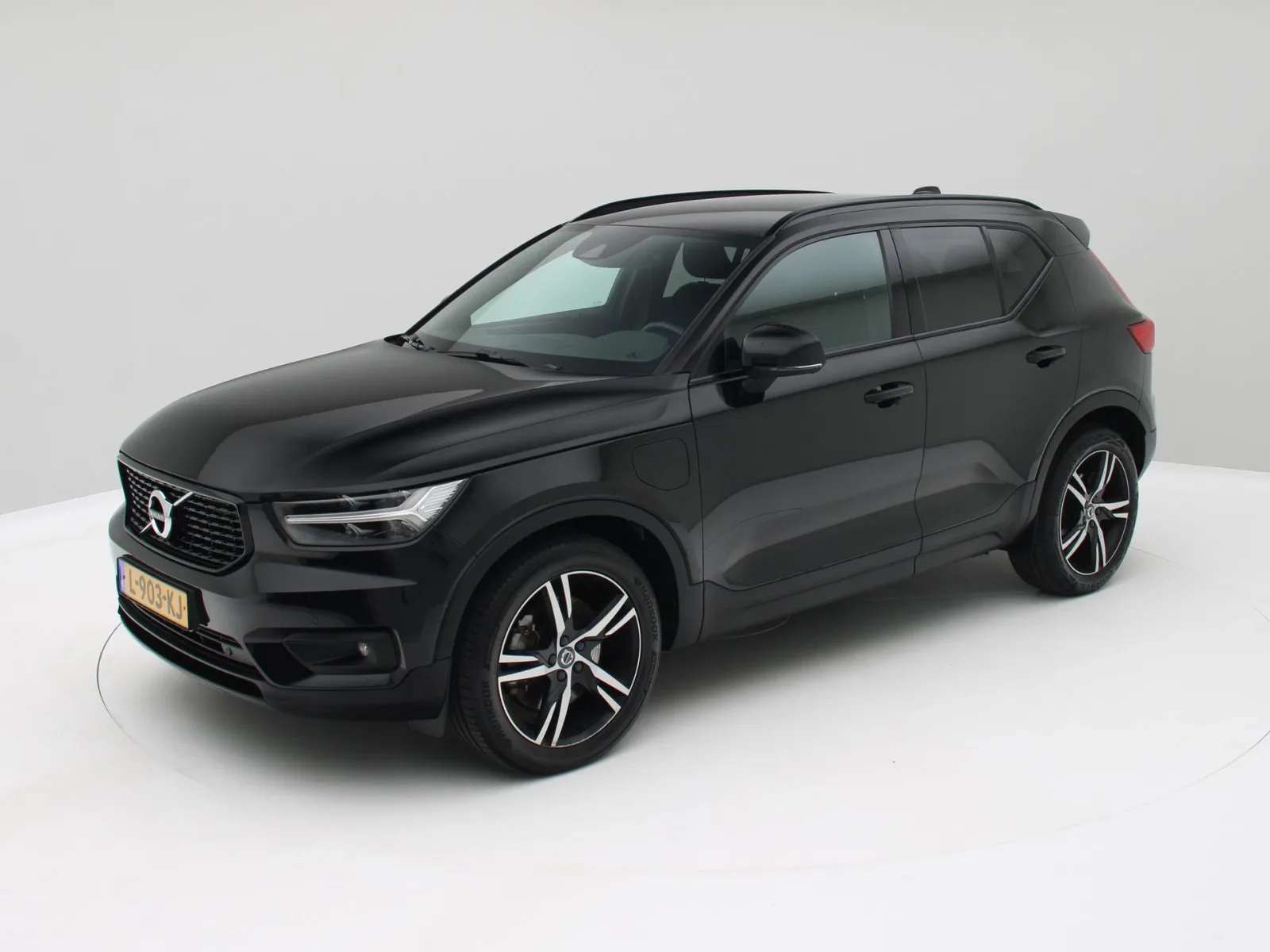 Volvo XC40 (2021) — foto 1