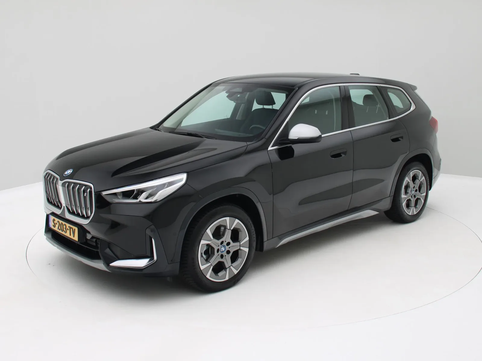 BMW iX1 (2023) — foto 1