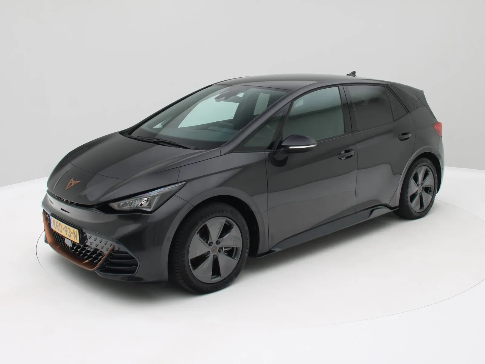 CUPRA Born (2023) — foto 1