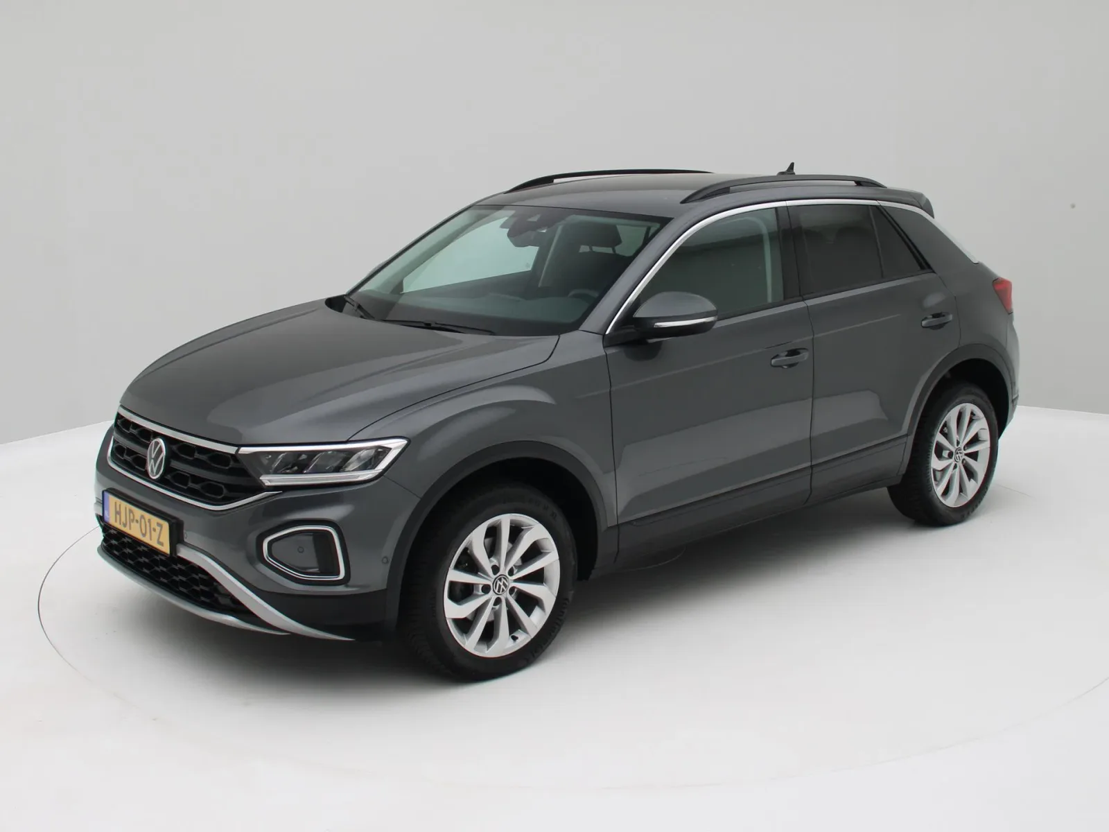 Volkswagen T-Roc (2025) — foto 1
