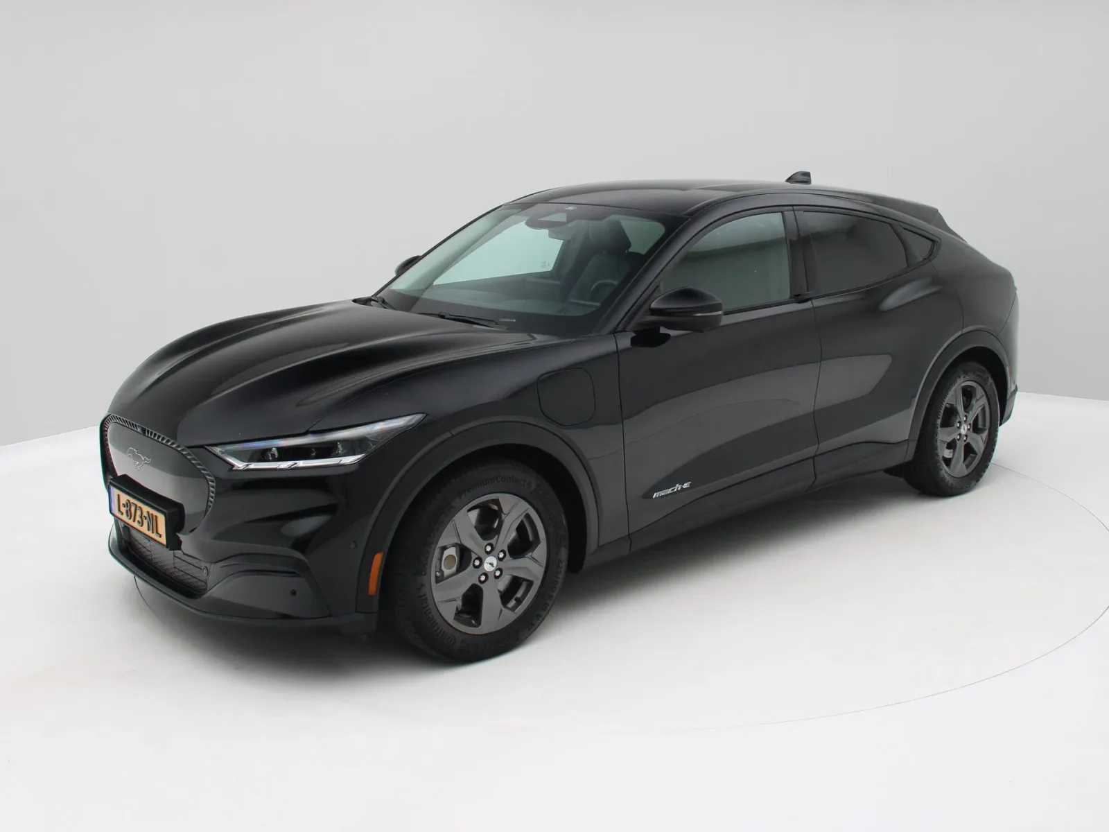 Ford Mustang (2021) — foto 1