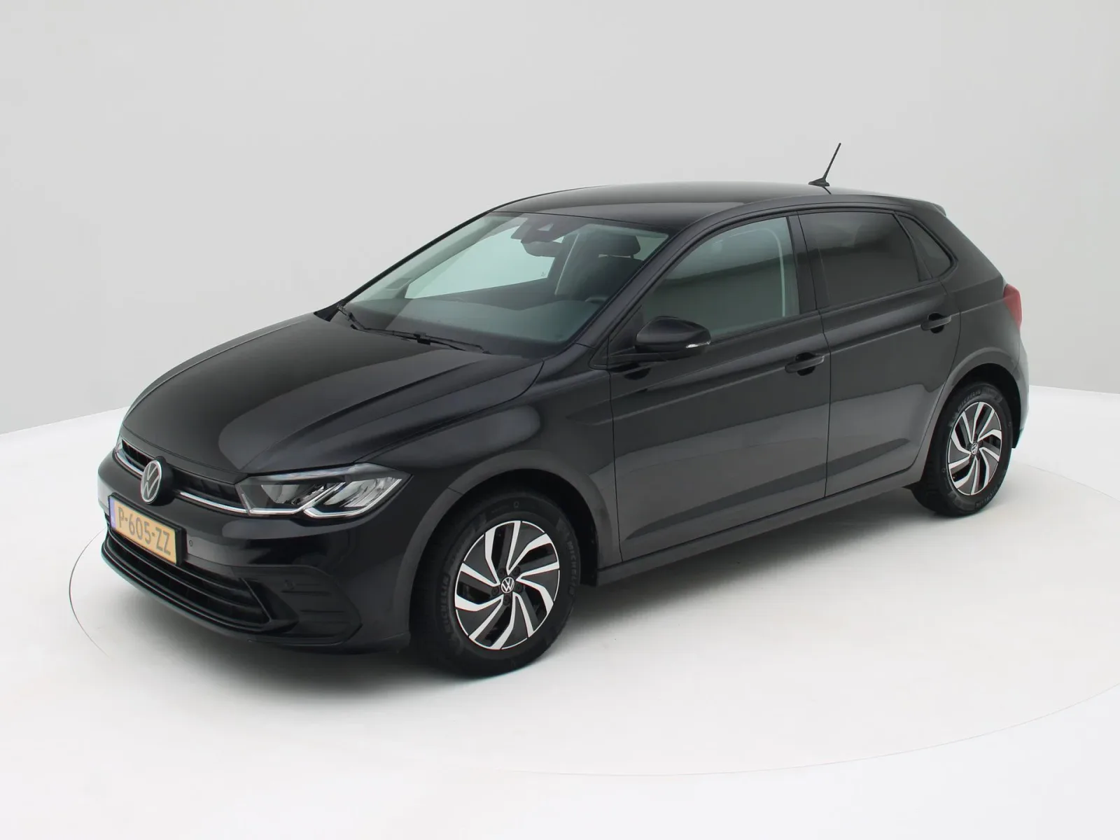Volkswagen Polo (2022) — foto 1