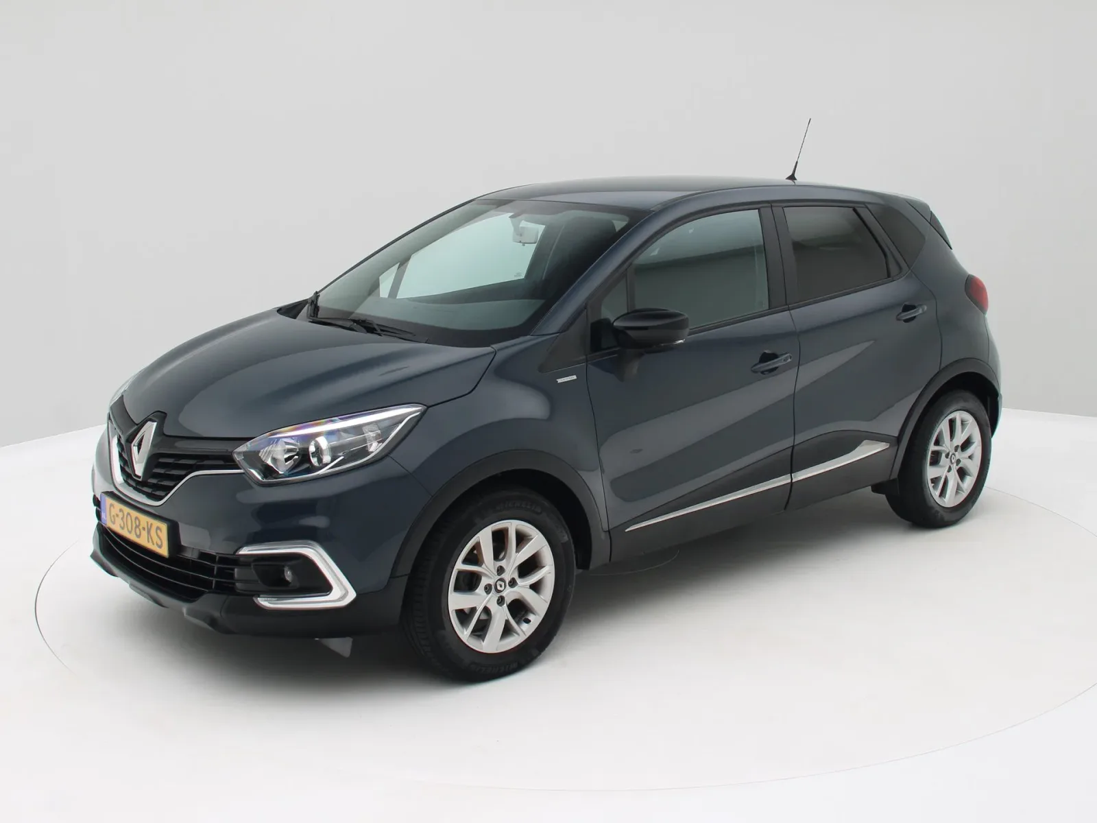 Renault Captur (2019) — foto 1