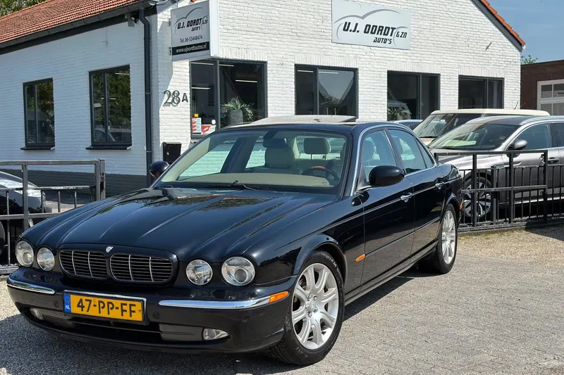 Jaguar XJ (2004)