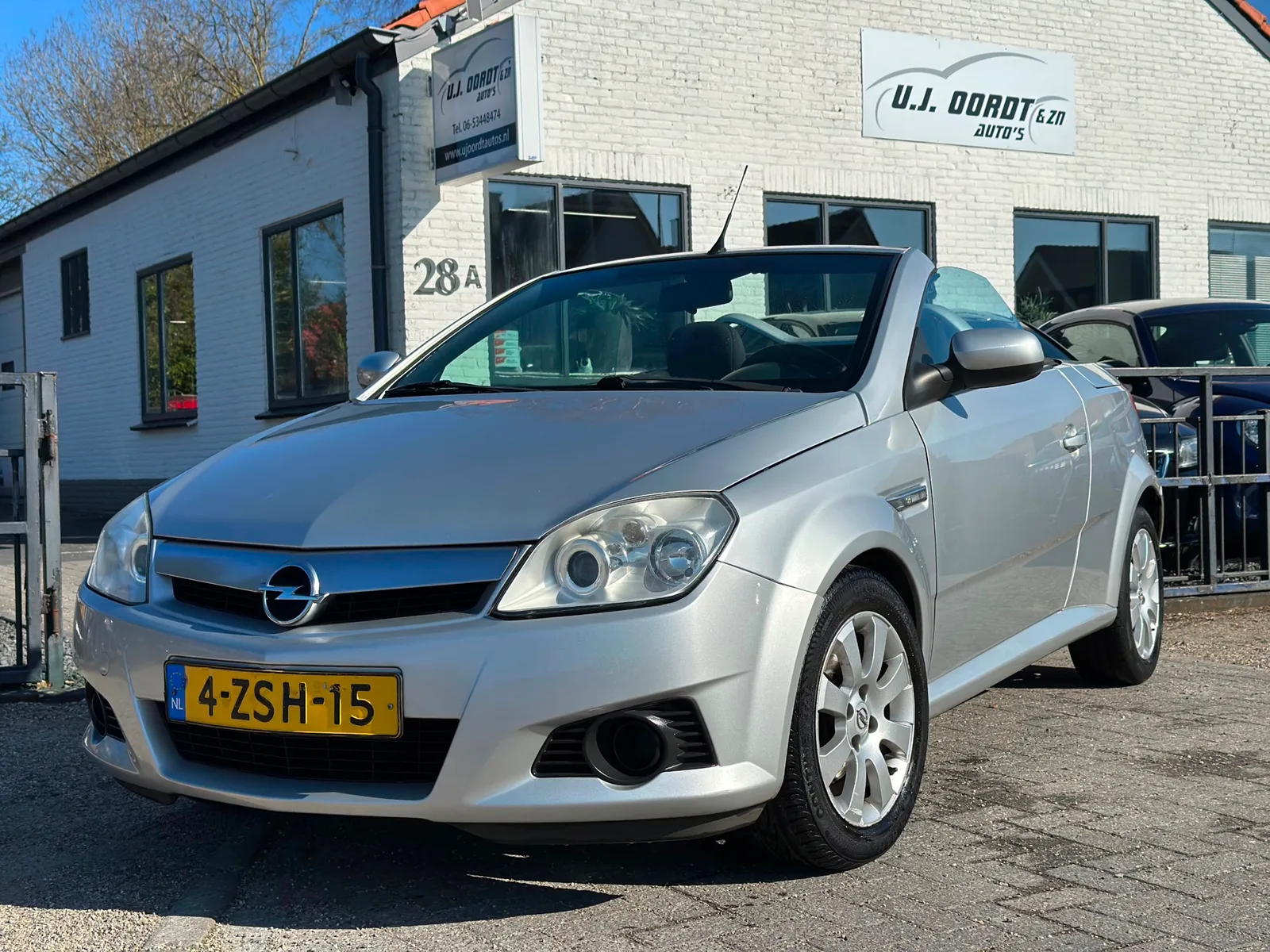 Opel Tigra TwinTop (2004) — foto 1