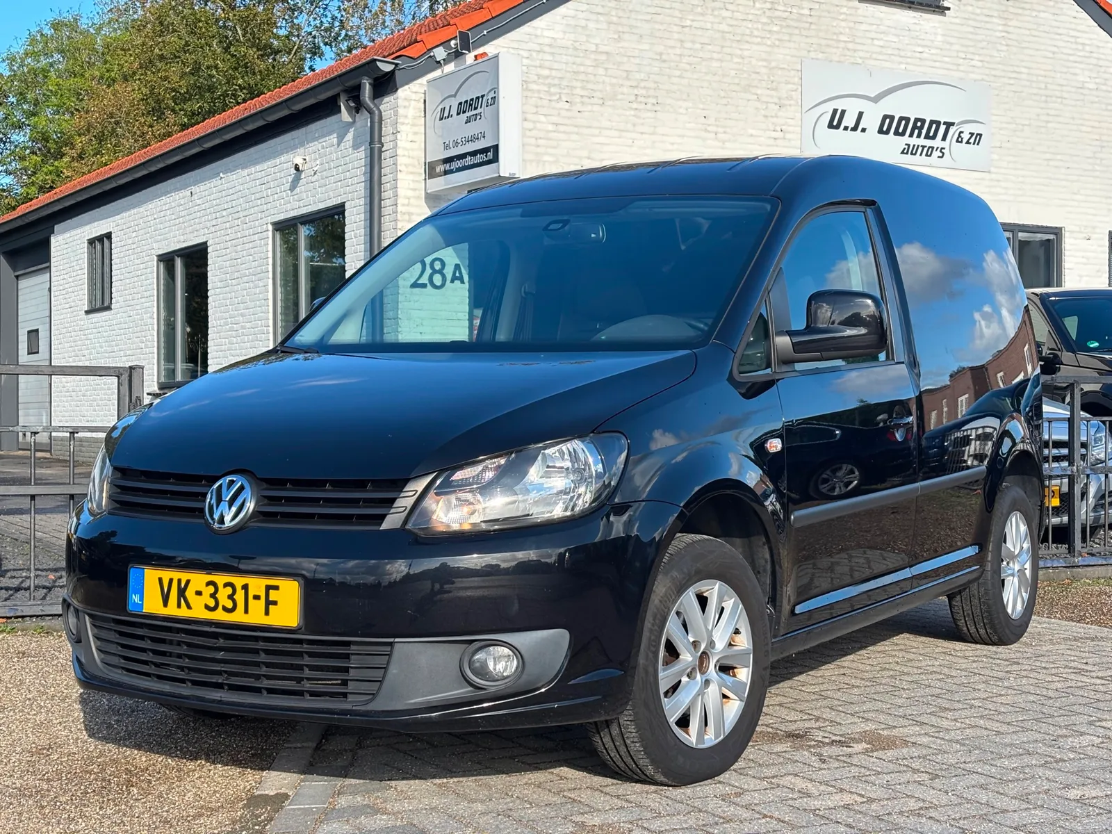 Volkswagen Caddy (2014) — foto 1
