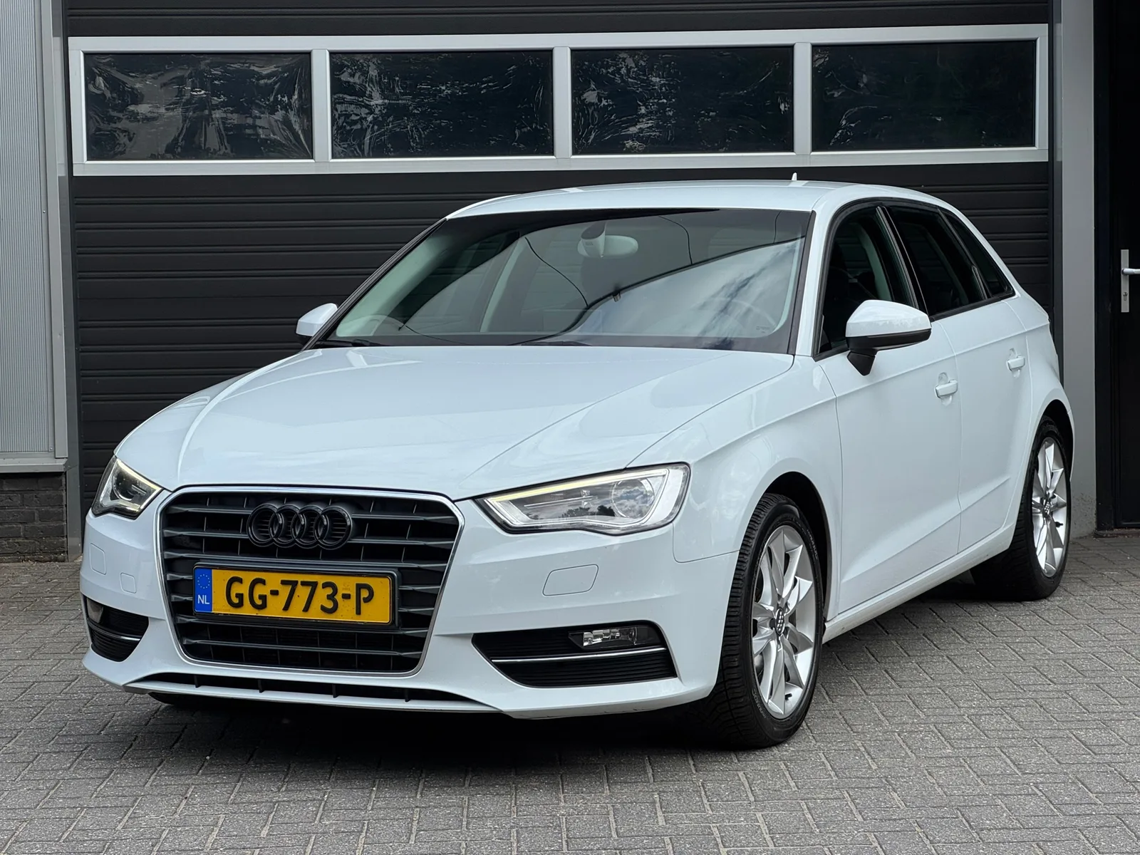 Audi A3 (2015) — foto 1