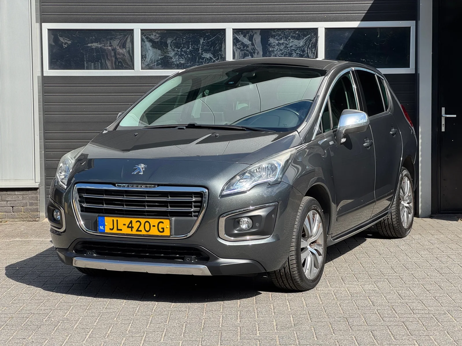 Peugeot 3008 (2016) — foto 1
